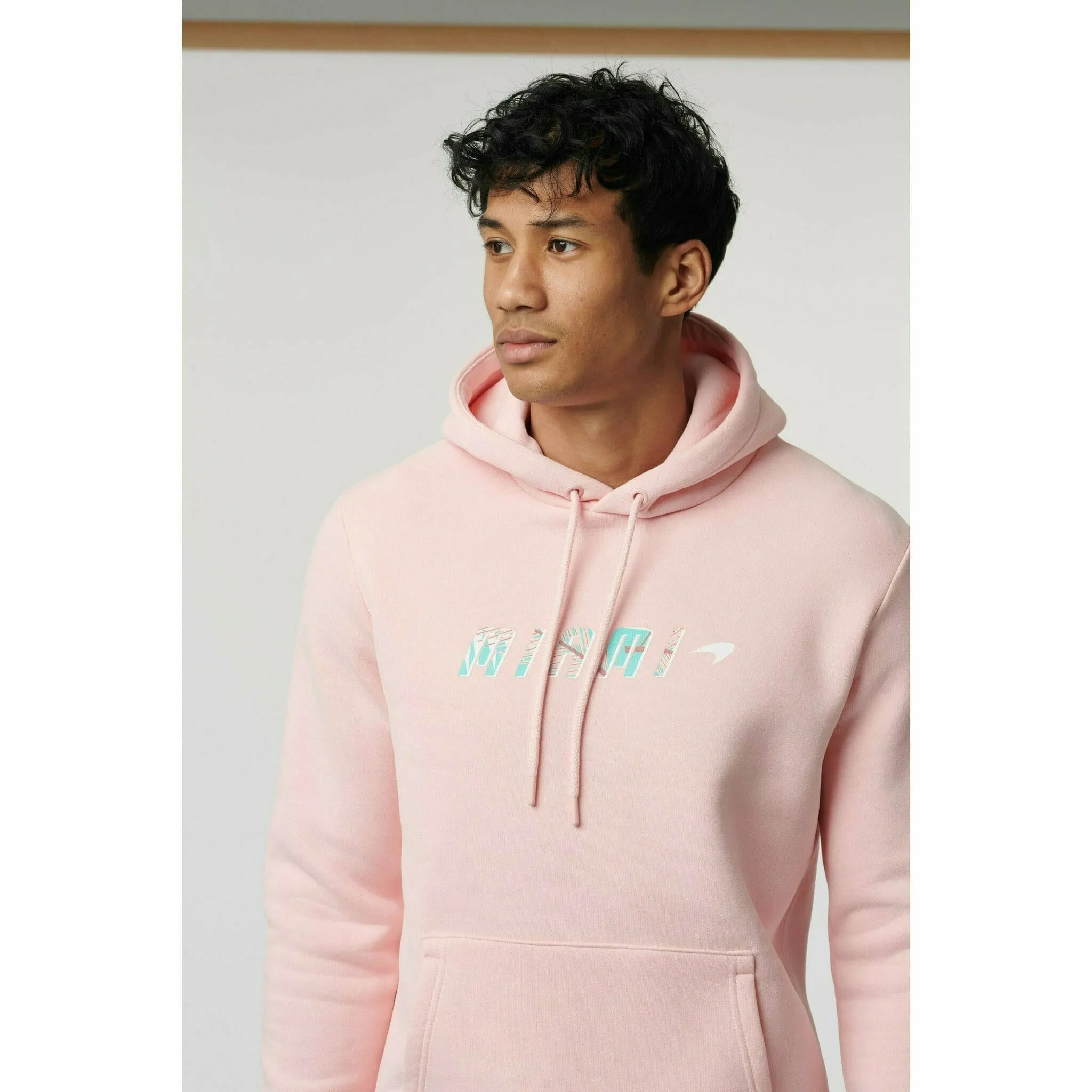 McLaren F1 Men's Miami Palm Graphic Hoodie -Black/Aqua Sky/Crystal Rose