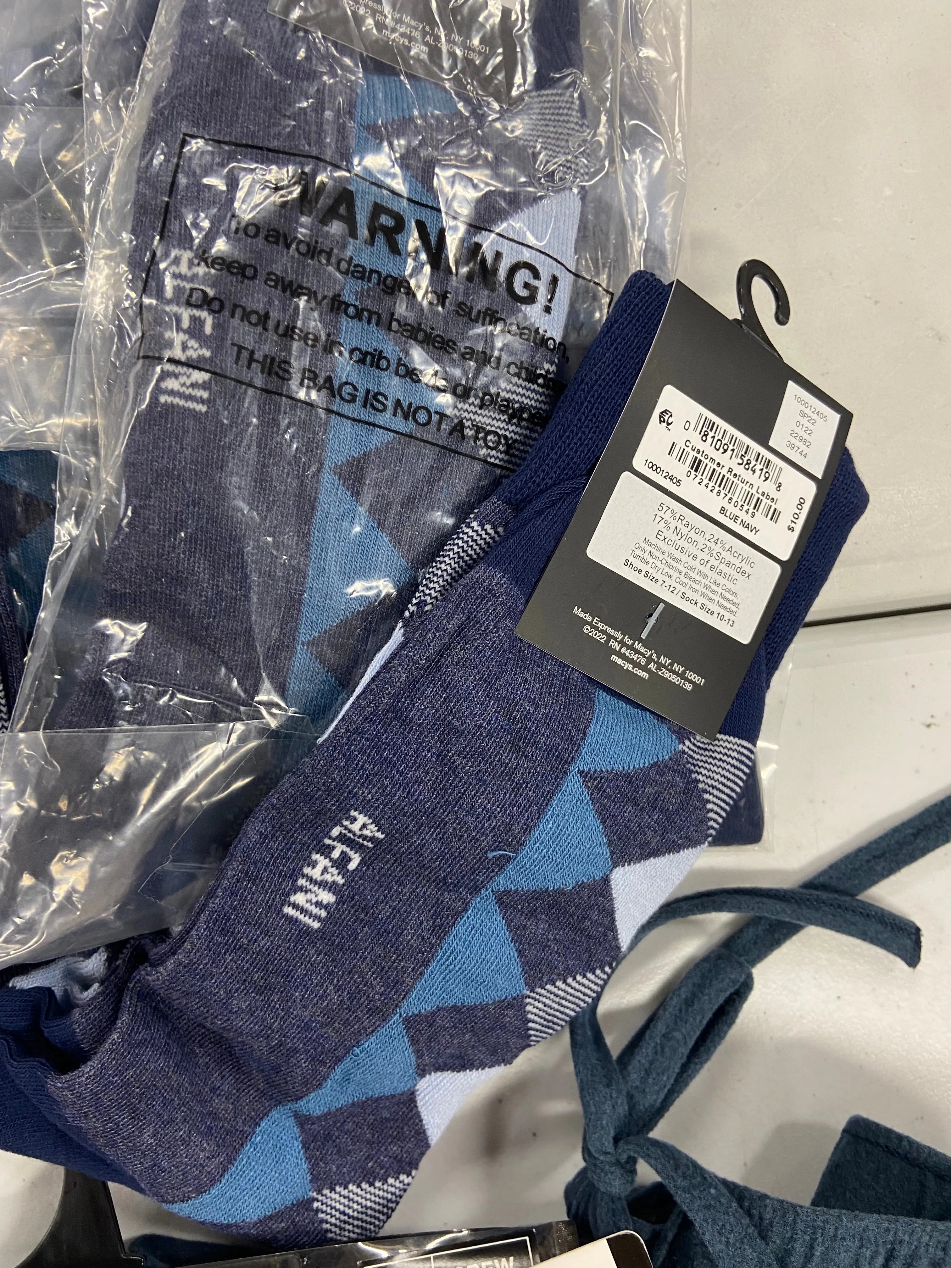 Men's Clothing Assorted Wholesale Lot, 32 DEGREES, CLUB ROOM, ALFANI, 18 items, Shelf Pulls, MSRP $369