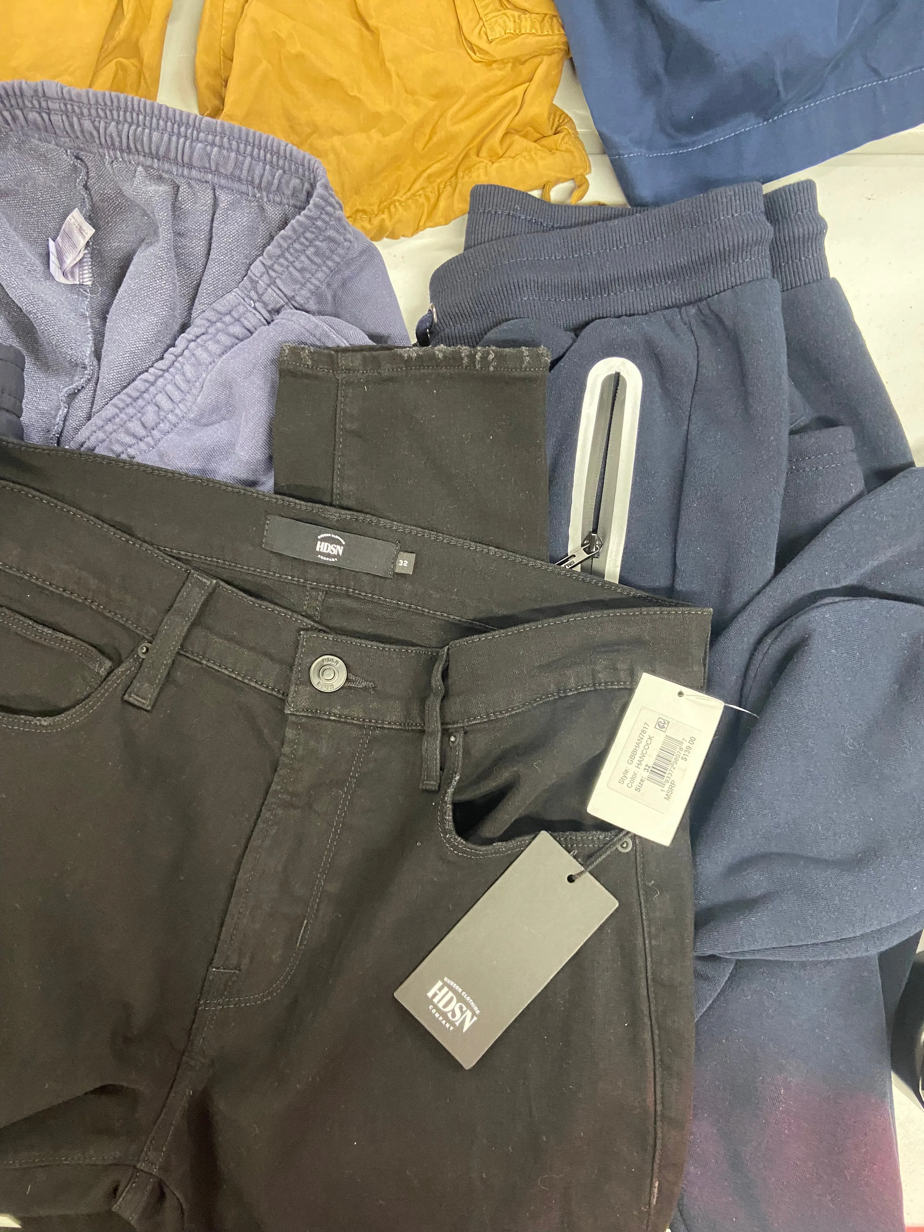 Men's Clothing Bottoms HUDSON, HUGO BOSS, UNDER ARMOUR, AMERICAN APPAREL, GALAXY and more, Wholesale Lot, 10 items, Shelf Pulls, MSRP $665