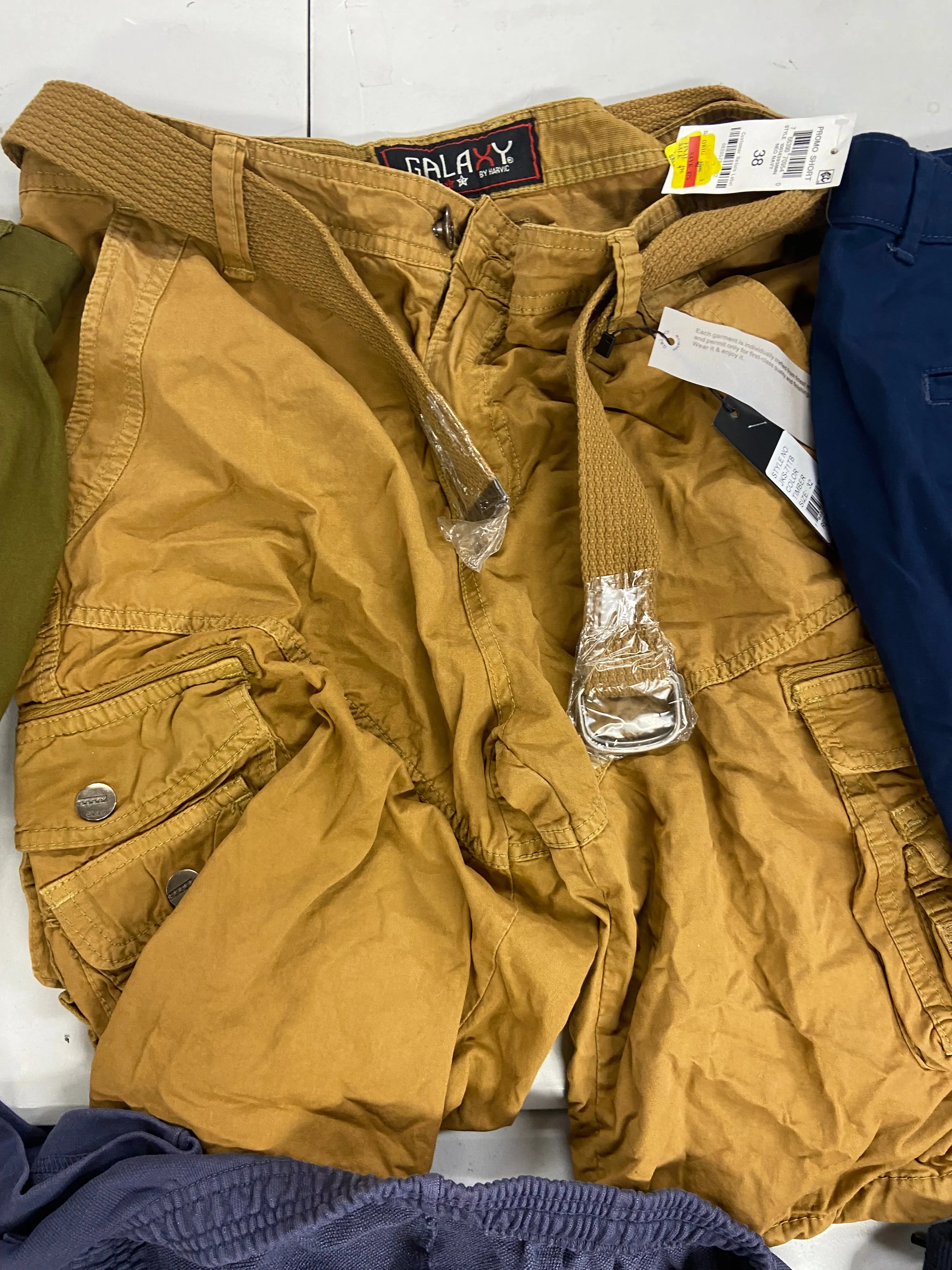 Men's Clothing Bottoms HUDSON, HUGO BOSS, UNDER ARMOUR, AMERICAN APPAREL, GALAXY and more, Wholesale Lot, 10 items, Shelf Pulls, MSRP $665