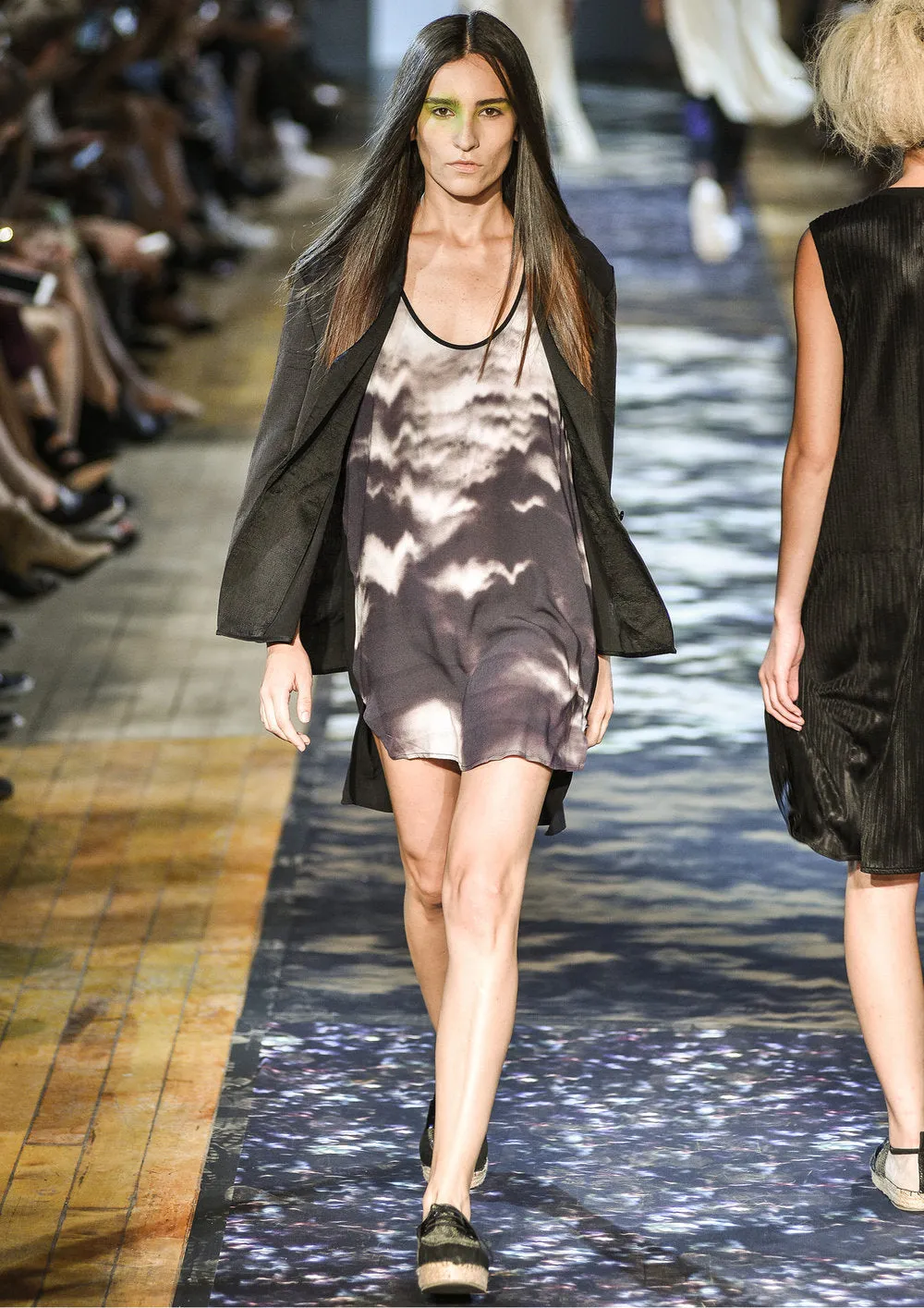 TANK TOP OVERSIZED - VISCOSE print cloud black / white