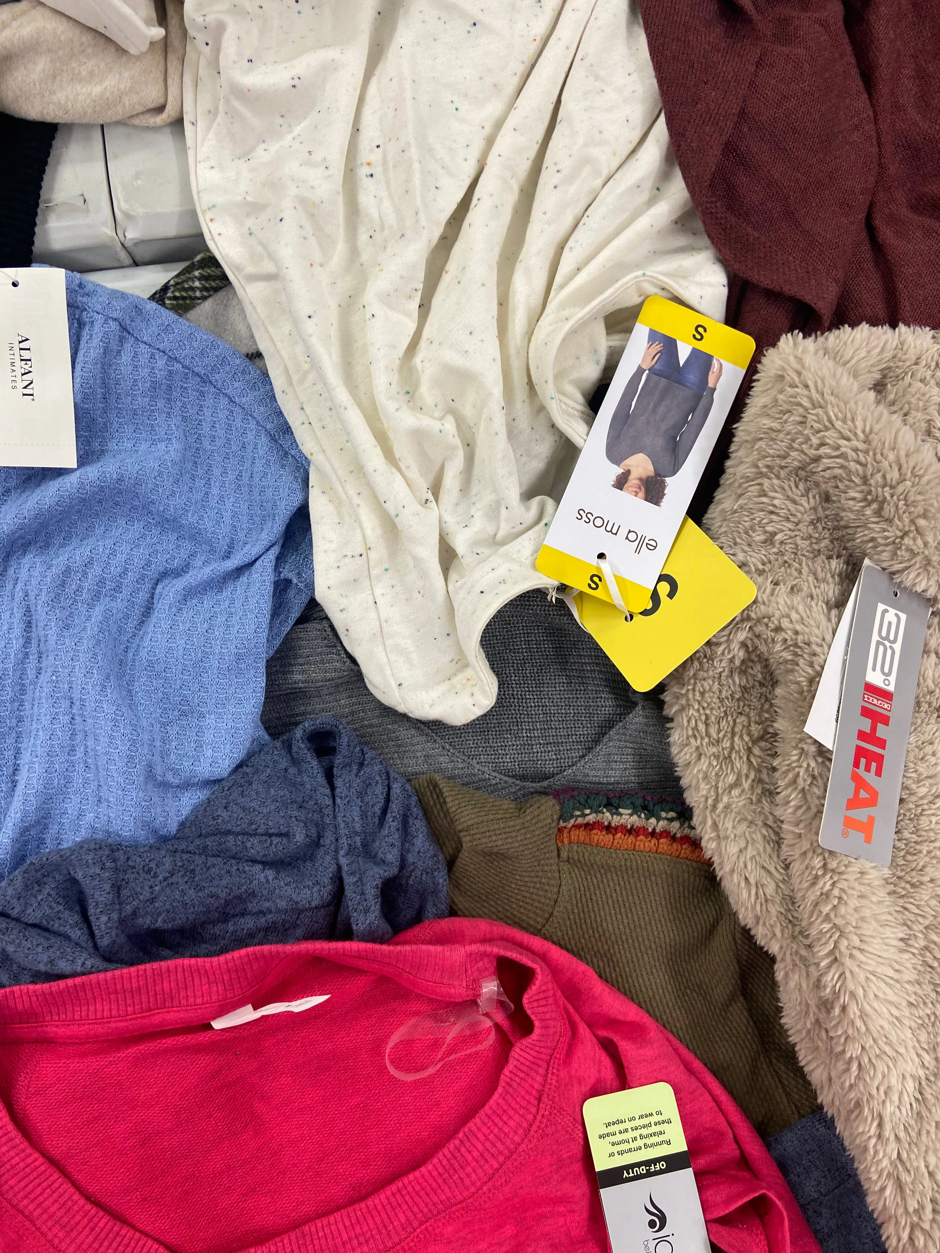 Women's Clothing Tops Wholesale Lot, FREE PEOPLE, ELLA MOSS, 32 DEGREES, ALFANI, AMERICAN APPAREL and more, 18 items, Shelf Pulls, MSRP $848